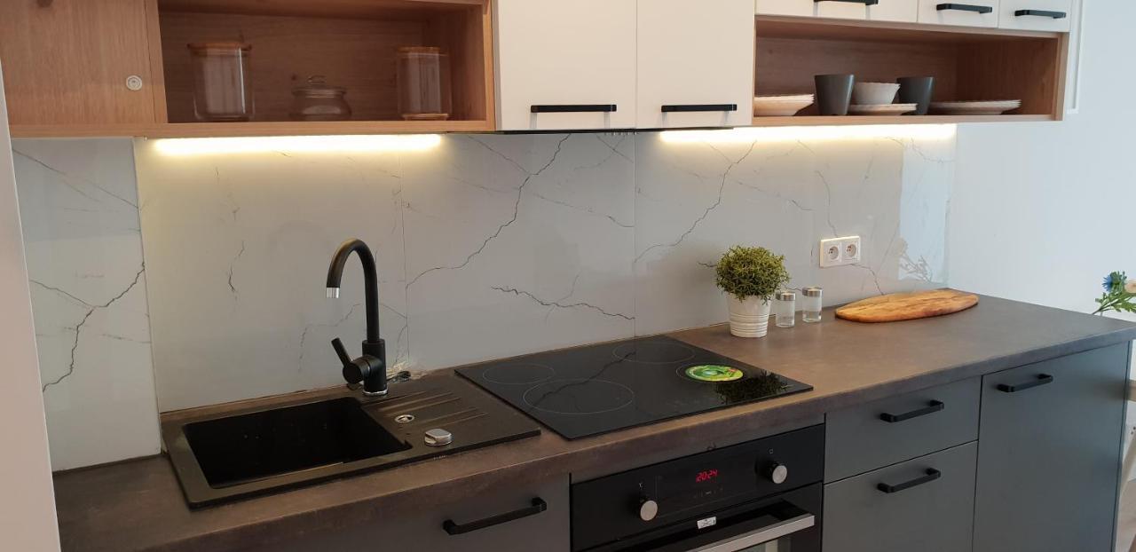 Апартаменти Modern Close To The Center Краків